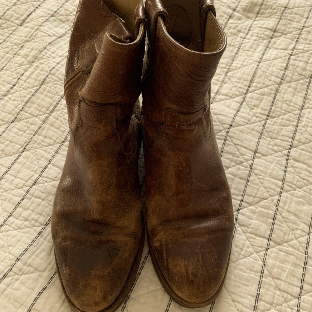 Frye 8